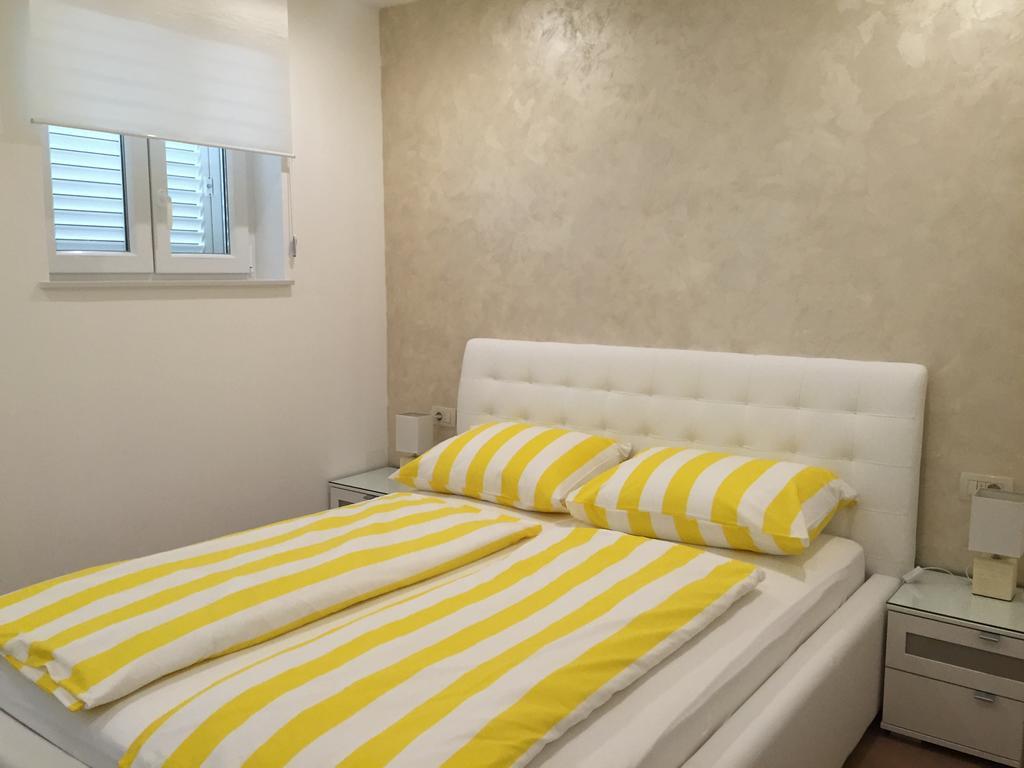 دْغاماي Apartments & Rooms Marina المظهر الخارجي الصورة